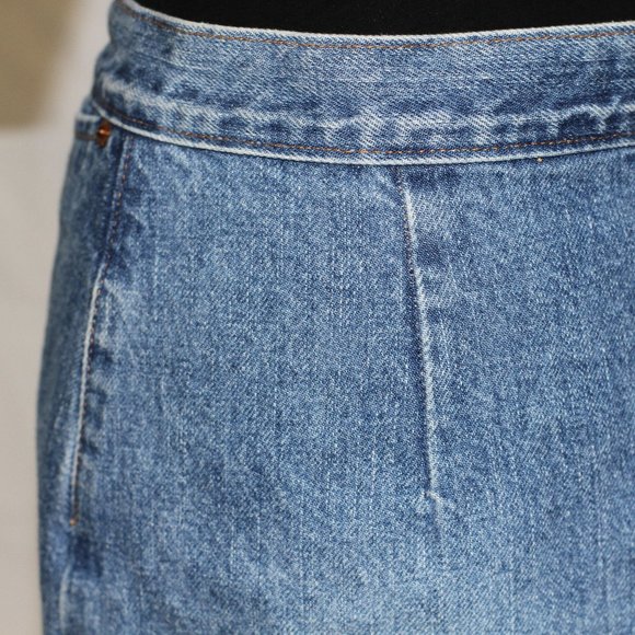 GAP Denim Skirt (6) - Picture 4 of 9